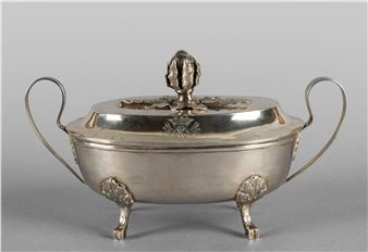 Zuccheriera in argento sbalzato - Giuseppe Fontana