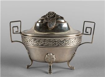 Zuccheriera Luigi XVI in argento sbalzato - Giuseppe Fontana