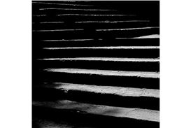 'Oscillations from Villa Saraceno to Lunuganga Garden' Opens at Large Glass