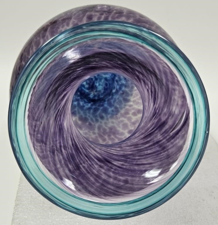 Artwork by David Levi, 1992 Ibex Studios David Levi Art Glass Vase, Made of glass vase with mottled