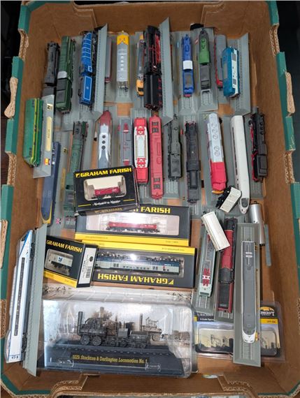 Del Prado | A large collection of Graham Farish and Del Prado N-gauge ...