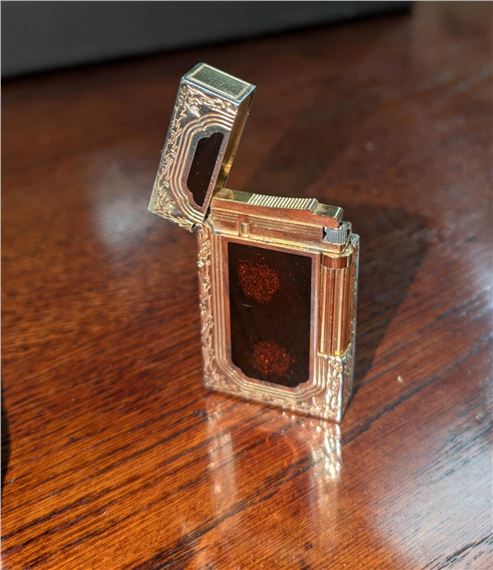 S. J. Dupont, French lighter with brass detail - J. Dupont