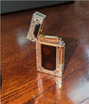 S. J. Dupont, French lighter with brass detail - J. Dupont