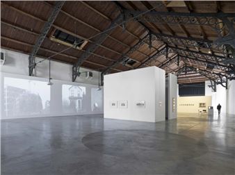Gordon Matta-Clark - La Patinoire Royale / Galerie Valerie Bach