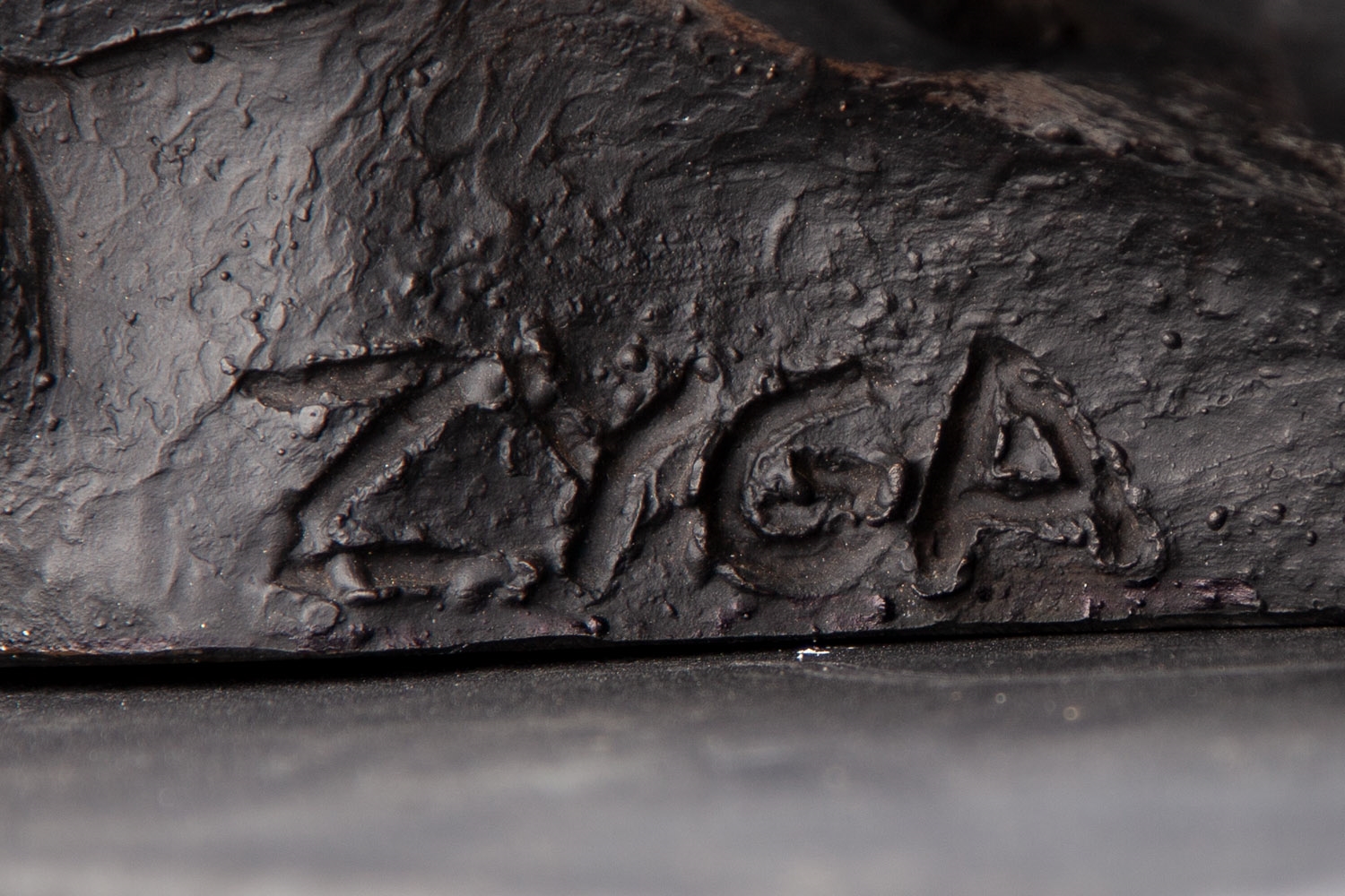 Artwork by Marek Zyga, Big Head, Made of bronze