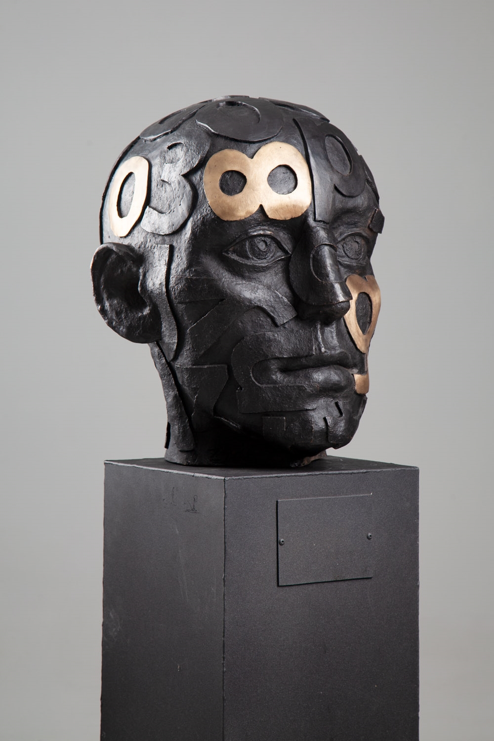 Artwork by Marek Zyga, Big Head, Made of bronze