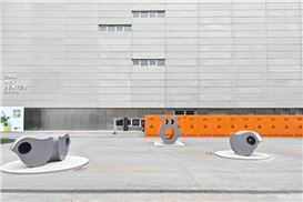 Public Sculptures Shape Winter Mood at Beijing's 798