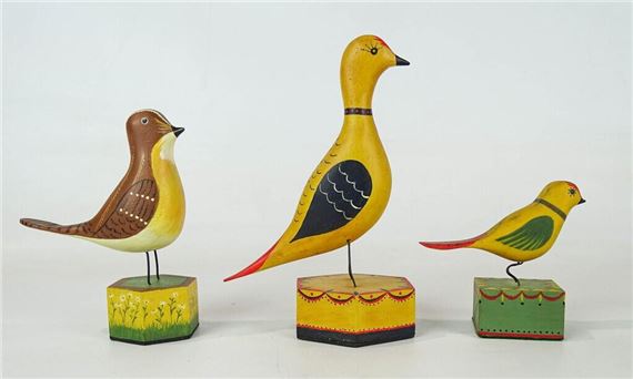 Lot (3) John Dubiel bird carvings. Tallest 7" Ht.. by John Dubiel