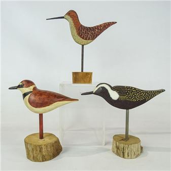 Lot (3) John Dubiel bird carvings. Tallest 9&quot; Ht.. - John Dubiel