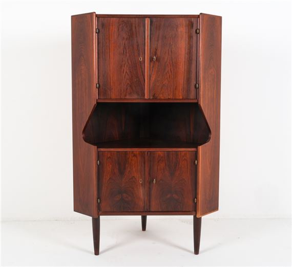 OMANN JUN STYLE DANISH ROSEWOOD CORNER CABINET by Omann Jun