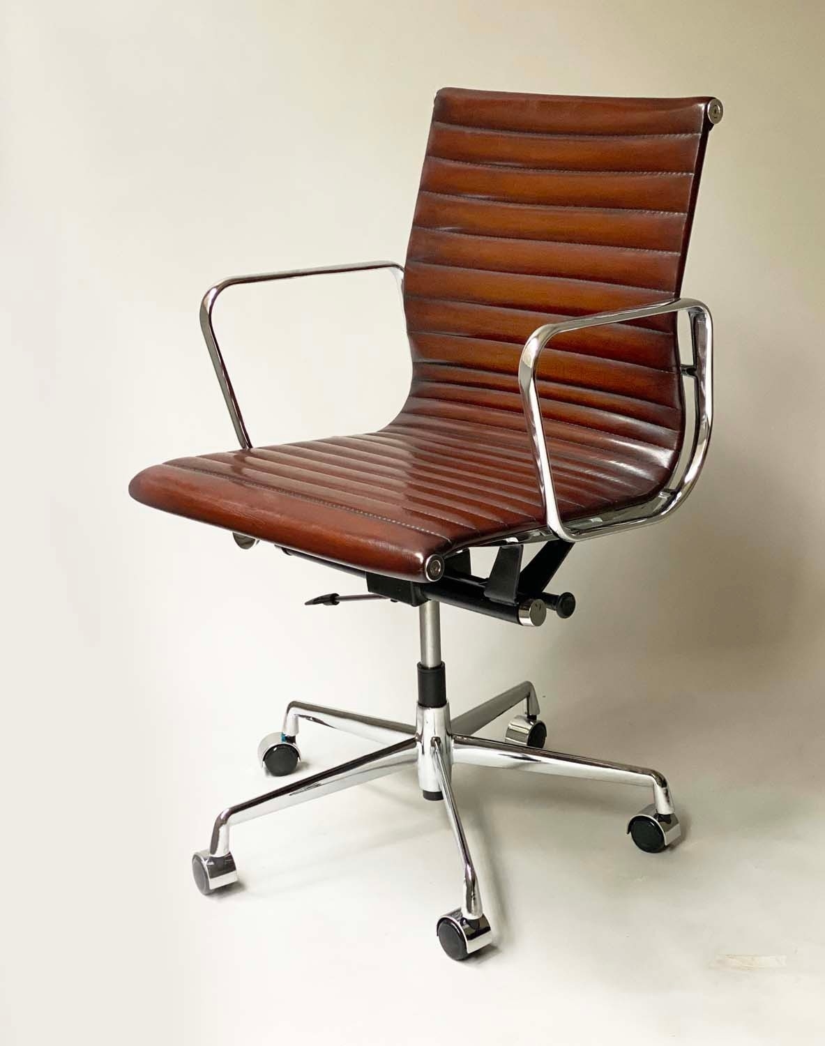 Charles & Ray Eames | GROUP STYLE CHAIR | MutualArt