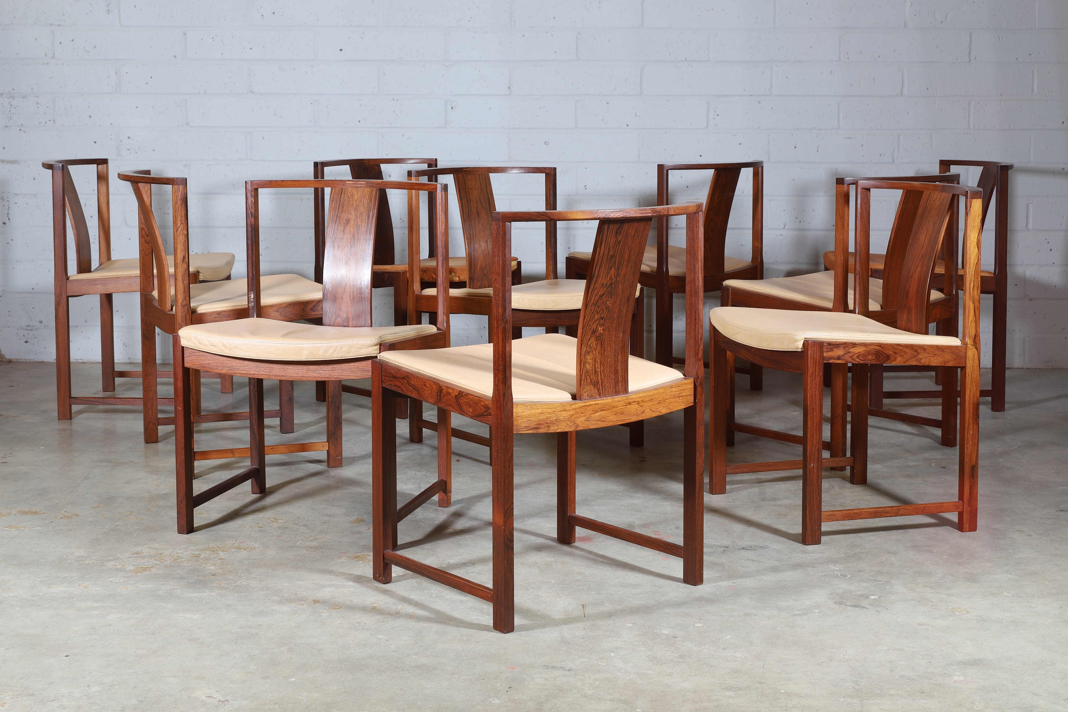 Steen Eiler Rasmussen | an extending dining table (Circa 1960) | MutualArt