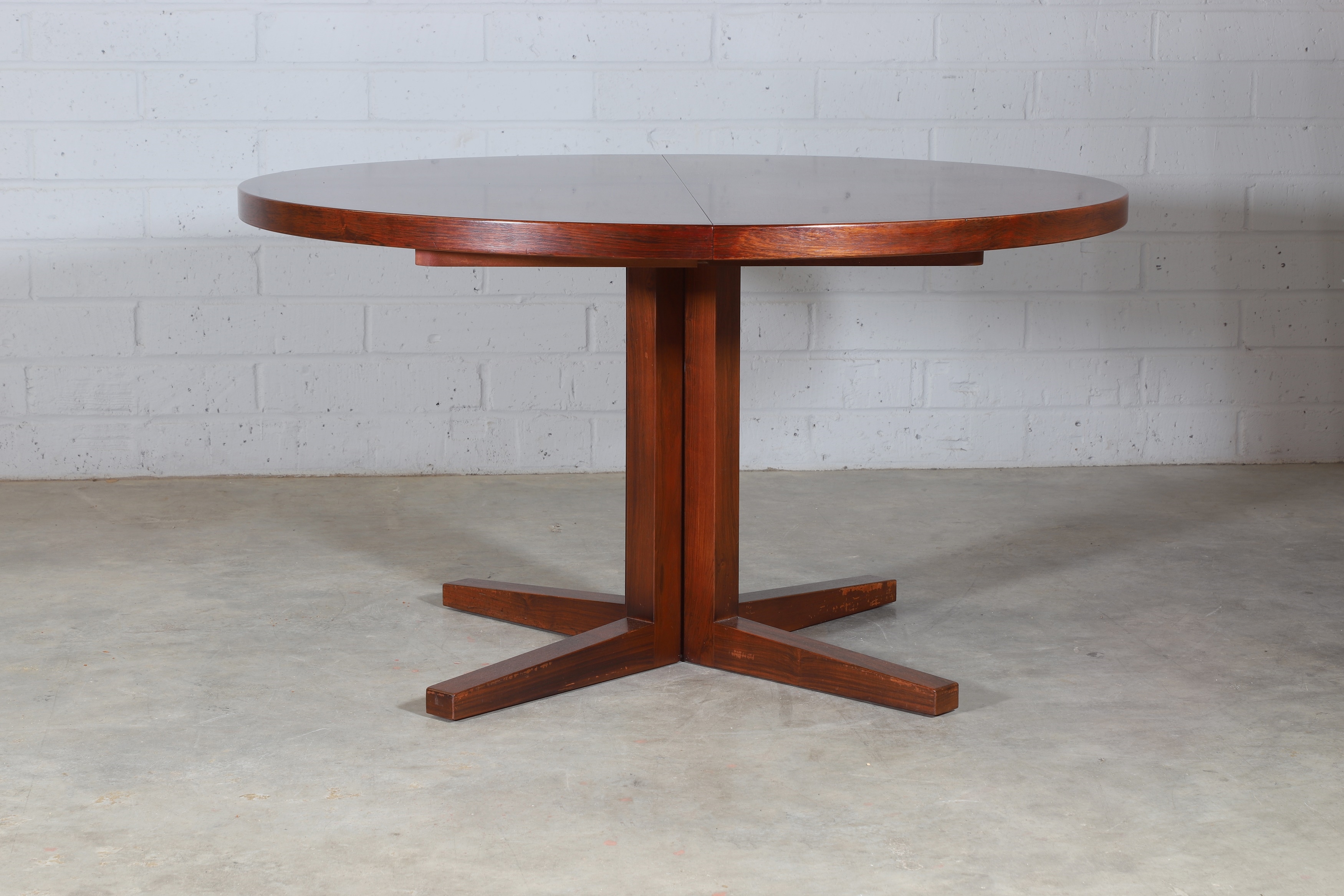 Steen Eiler Rasmussen | an extending dining table (Circa 1960) | MutualArt