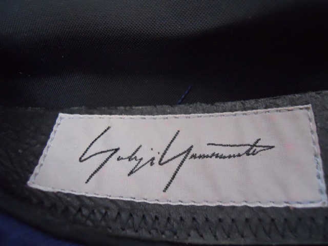 Artwork by Yohji Yamamoto, YOHJI YAMAMOTO. Casquette d'esprit marin en toile marine, Made of Toile