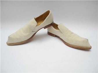 YOHJI YAMAMOTO. Paire de mocassins en toile de lin beige - Yohji Yamamoto