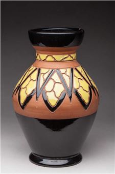 Ray CAMART(1908-1980), Vase de forme ovoïde à col ouvert en céramique noire à décor géométrique - Ray Camart