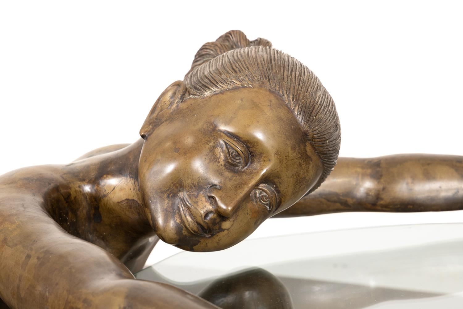 Artwork by Guido Mariani, FEMALE NUDE TABLE, Made of BRONZE & GLASS