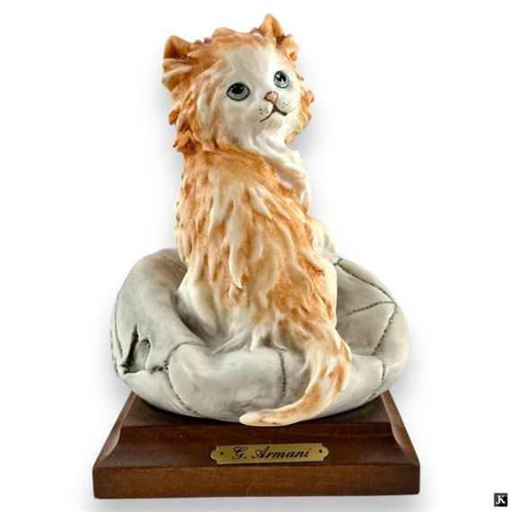 KITTEN ON BALL by Giuseppe Armani