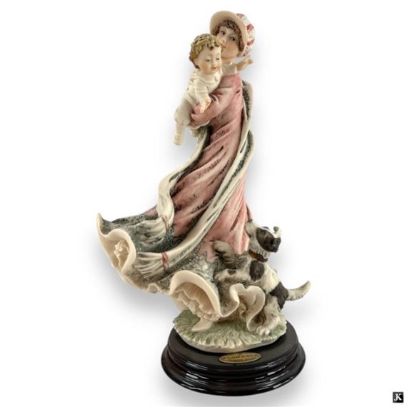 PLAY MATES by Giuseppe Armani