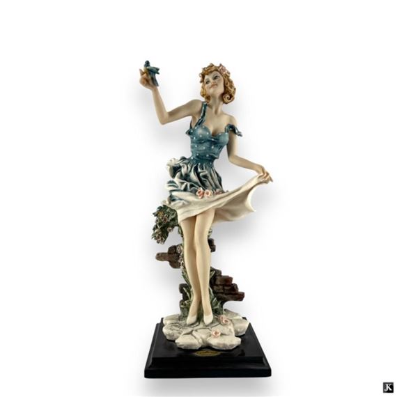 LOVE IN BLOOM SPRING