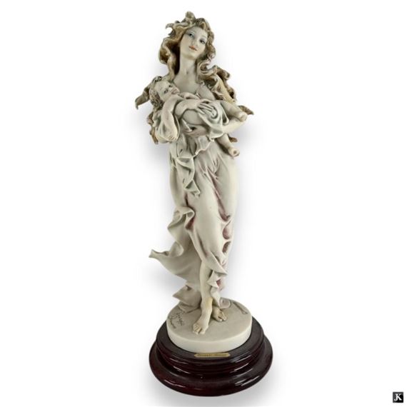 LOVING ARMS Maternity by Giuseppe Armani