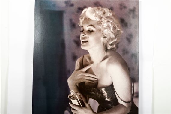 額装済/Marilyn Monroe シャネル 5番（エド フィンガーシュ） 額装済/Marilyn Monroe シャネル 5番（エド フィンガーシュ