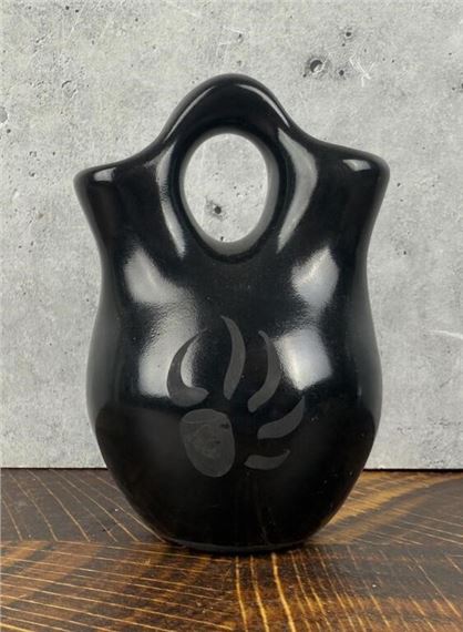 Kinlicheni Hannah Jay Navajo Indian Wedding Vase by Hanna Jay Kinlicheni