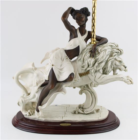 ジョゼッペ アルマーニ フローレンス社 置物 馬 女性 Giuseppe Armani | Florence Figurine, Lady With Bike | MutualArt
