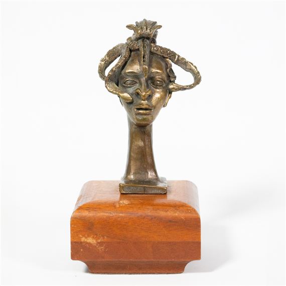 Mario Rangel Gomez | Busto de Medusa (1981) | MutualArt