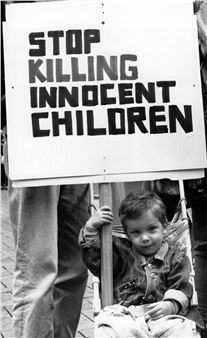 Peace march for the Bosnian people in Sydney, c.1990s - Dallas Kilponen