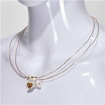 &quot;Pet&quot; - Pae White