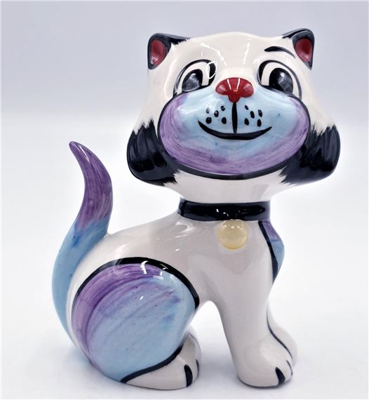 LORNA BAILEY 13cm MODEL OF QUEENIE THE CAT Signed by Lorna Bailey