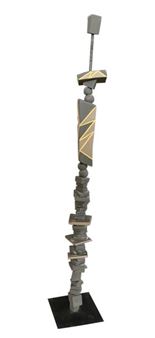 McCALLUM Béatrice Saharienne V / Sculpture amovible en terre cuite polychromée sur plaque en acier cirée / Monogrammé sur élément central / Hauteur : 72 cm - Béatrice Mccallum