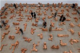Antony Gormley in China