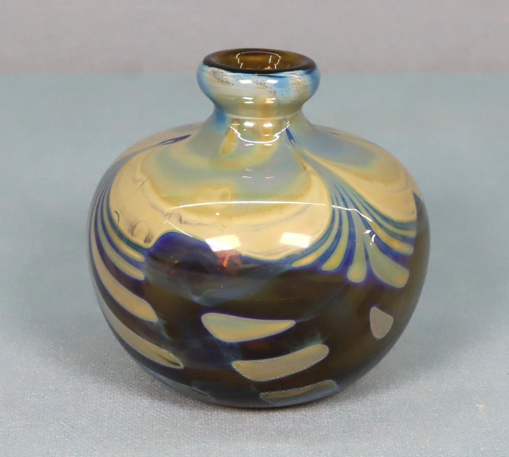 Artwork by Peter Pellettieri, Peter Pellettieri Art Glass Cabinet Vase, Made of Glass