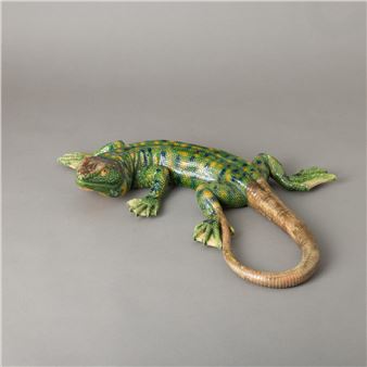 Escultura em cerâmica vidrada das Caldas, decoração naturalista, marcada António Alves Cunha - Caldas da Rainha, Séc - Antonio Cunha