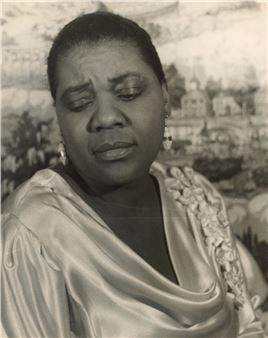 Red Black & Blue: 20th Century African American Portrait Photography - Keith de Lellis Gallery