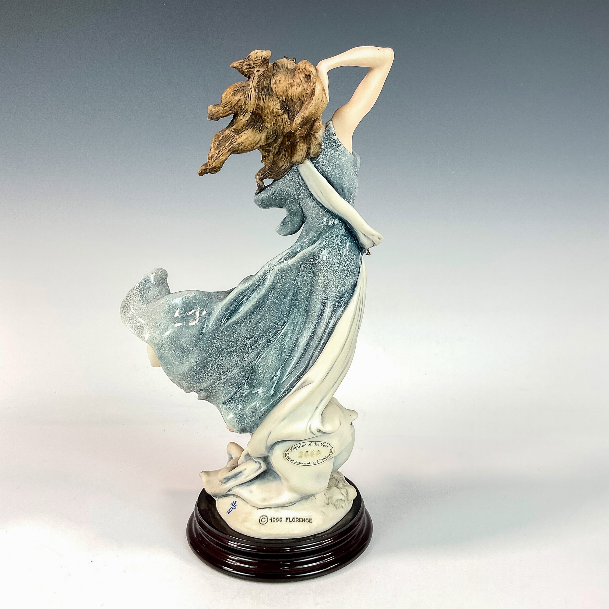 Artwork by Giuseppe Armani, Celeste, Made of wood base