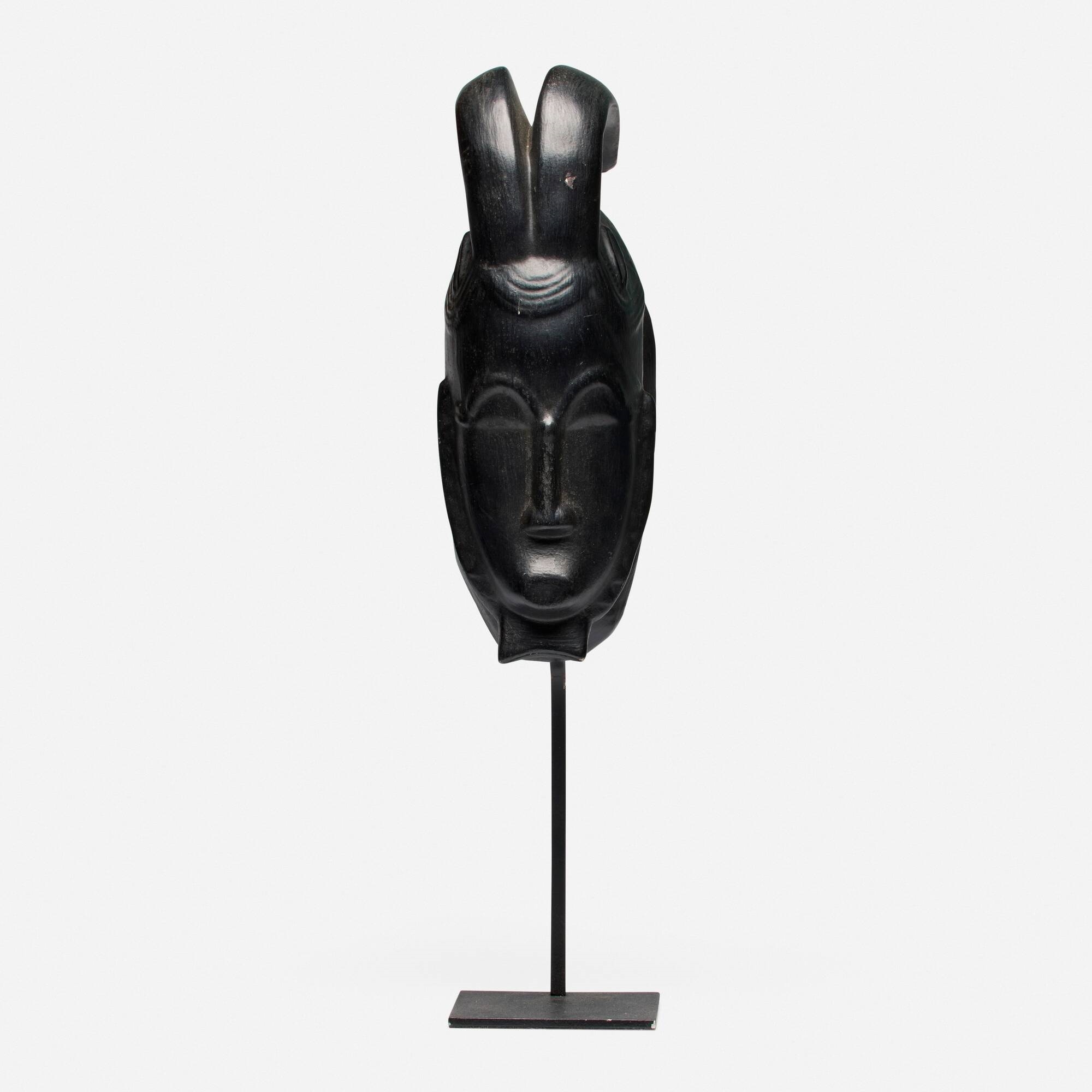 roger-capron-mask-circa-1960-mutualart