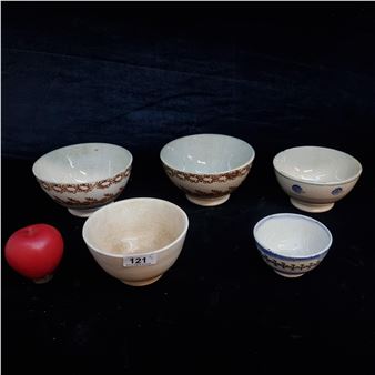 Five wonderful antique th century spongeware ceramic foote - Little
