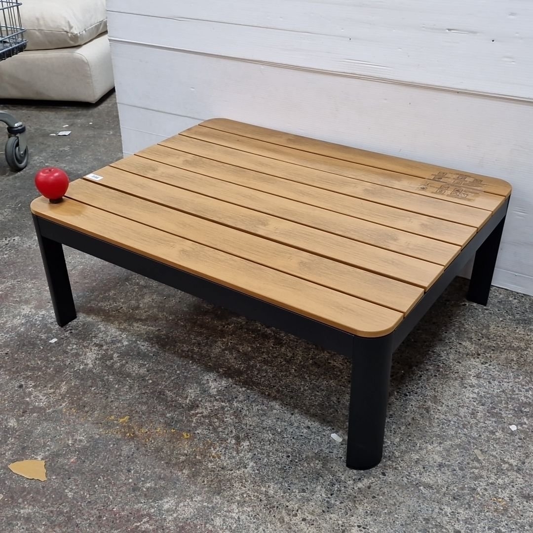 Artwork by Kare Design, A brand new Kare design Convertible coffee table with lift-t, Made of black metal