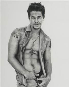 mark wahlberg smoke cigarettes  @imvanillaice on Tumblr does mark wahlberg smoke cigarettes