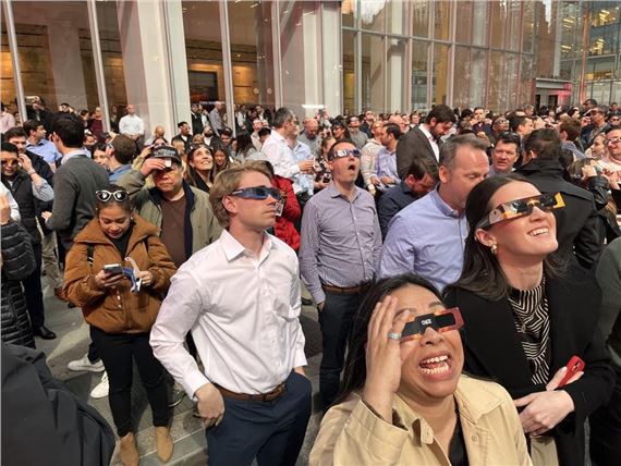 Social Photography XI - Carriage Trade