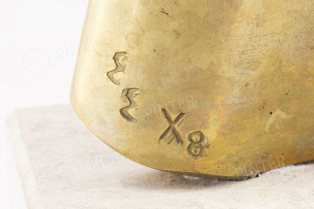 Artwork by Miklós Melocco, Form, Made of bronze on marble pedestrial