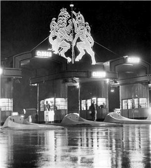 Toll gates, Sydney Harbour Bridge, 1957 - George Lipman