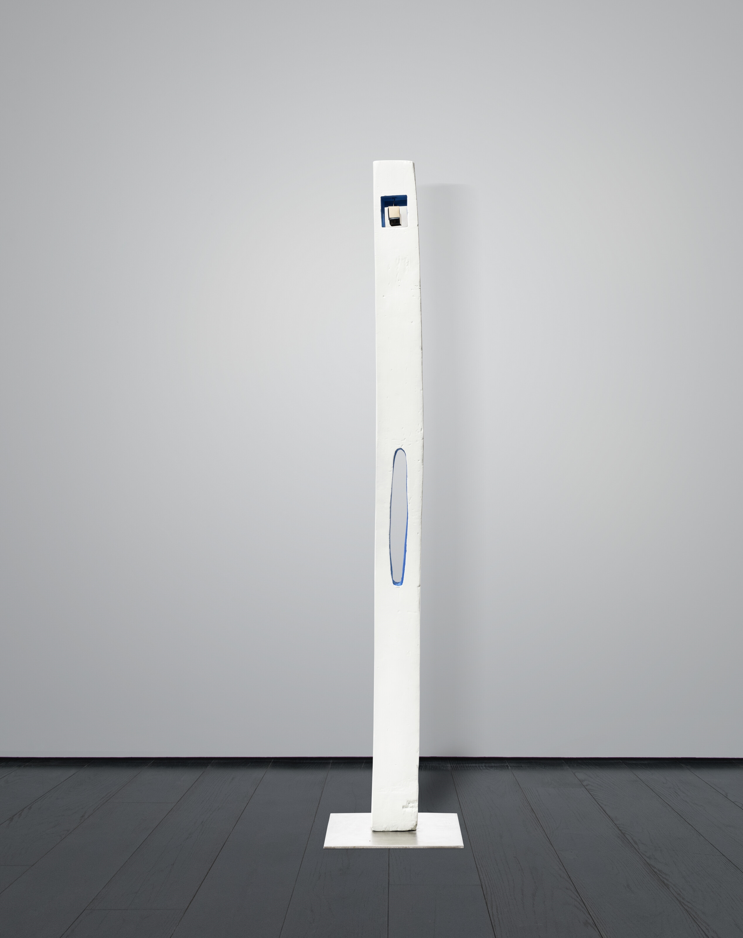 Artwork by Louise Bourgeois, Pillar, Made of painted bronze, polished bronze, stainless steel and mirror