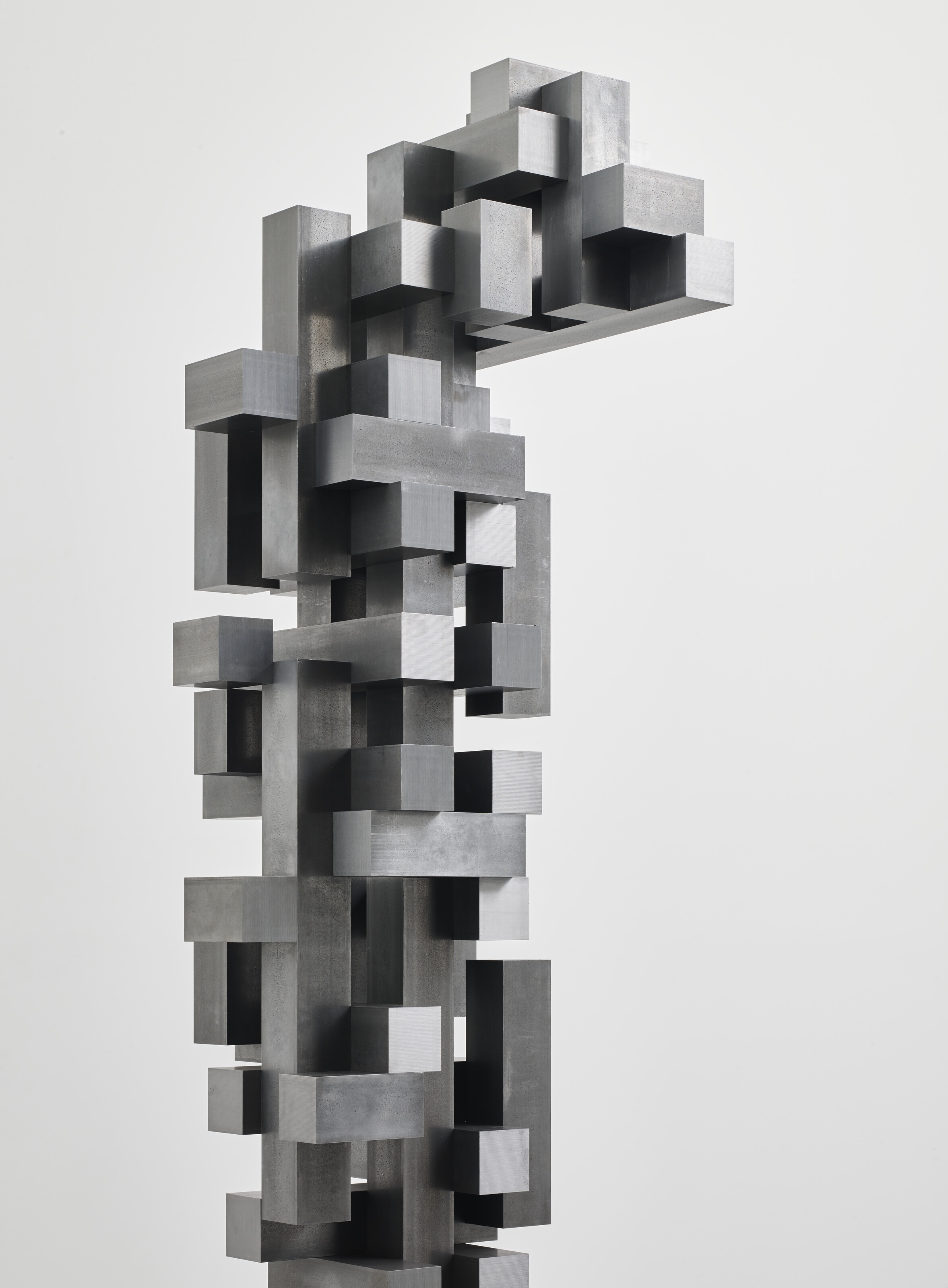 Artwork by Antony Gormley, Big Shy, Made of steel