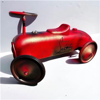 Louboutin Walkcar 2023 - Daluxe Art