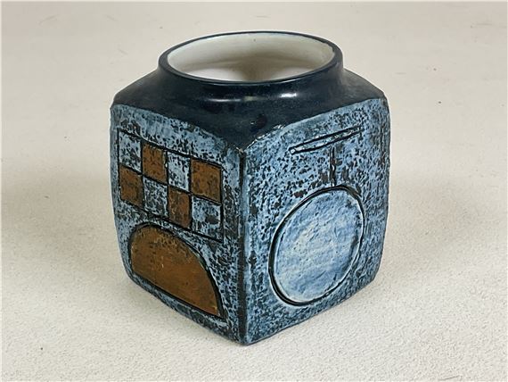 painted marks to base - Jane Fitzgerald