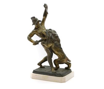 a bronzed metal figure of a gladiator fighting a lion signed with Fonderia P. Uccello mark on a marble base - Ferdinando de Luca